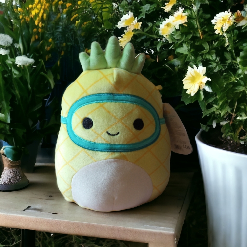 Maui the Pineapple with Goggles 7" Squishmallow
